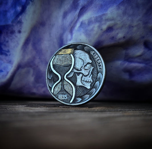 1935 Hourglass Skull Artwork